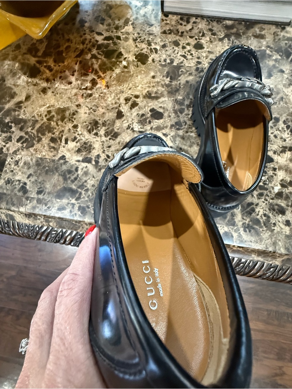 Gucci Women’s Black Leather Loafers, Silver Double G Chain, Near-NEW Condition - Picture 8 of 11